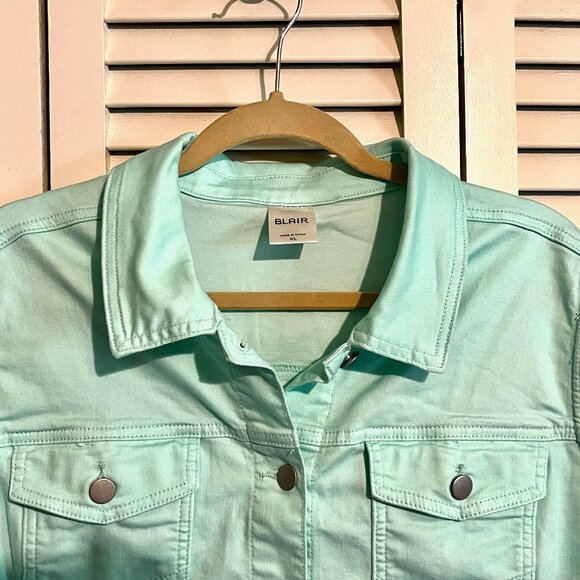 Womens Denim Vest * Blair * Size XL * Seafoam Green * New
Stretchy, runs big - Picture 4 of 4